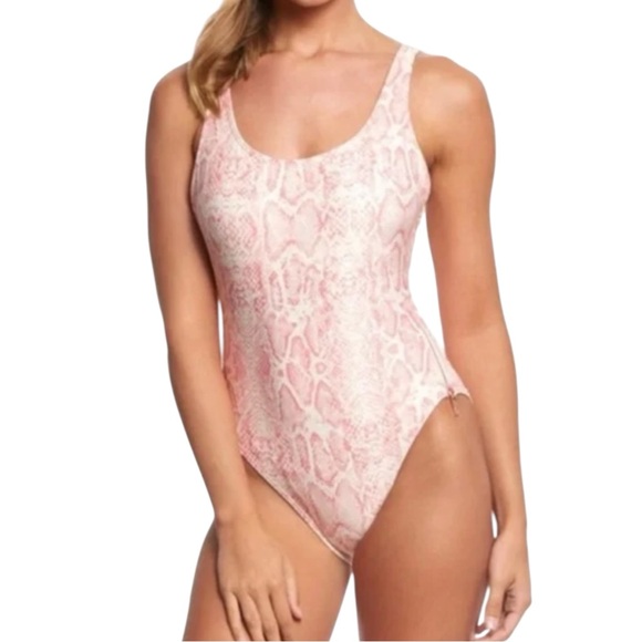 Carmen Marc Valvo Other - CARMEN MARC VALVO Season Cruise U-Back Side-Zip Swimsuit in Soft Pink Size 14